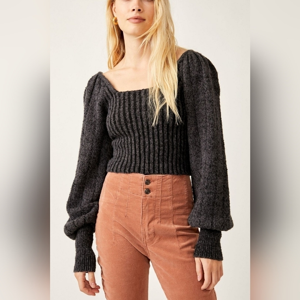 ✨️Host Puck✨️ Free People sweater